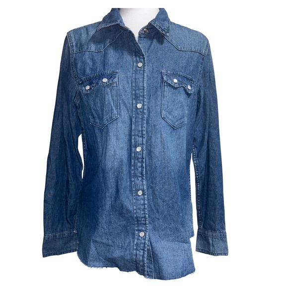 Lucky Brand Tops - Lucky Brand Small Western Denim Medium Wash Pearl Snap Raw Hem Long Sleeve Shirt